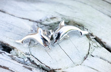 Cargar imagen en el visor de la galería, Dolphin Stud Earrings