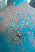 Charger l'image dans la galerie, Devil Fish Pendant