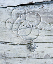 Cargar imagen en el visor de la galería, Mr. Eight Pendant