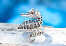 Cargar imagen en el visor de la galería, Seahorse Ring
