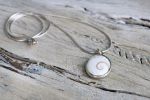 Cargar imagen en el visor de la galería, Ningaloo Operculum Shell Pendant