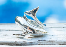 Load image into Gallery viewer, Humpback Ring
