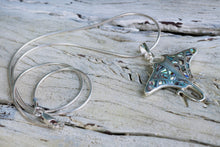Load image into Gallery viewer, Manta Necklace
