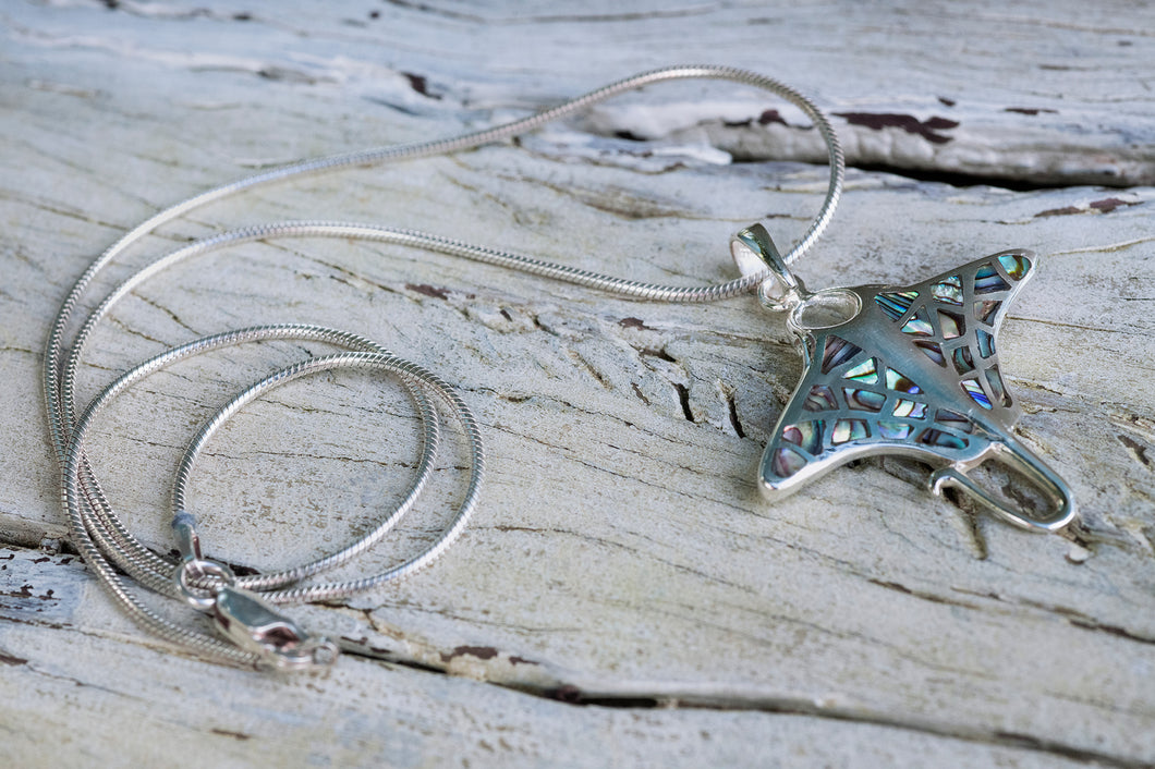 Manta Necklace